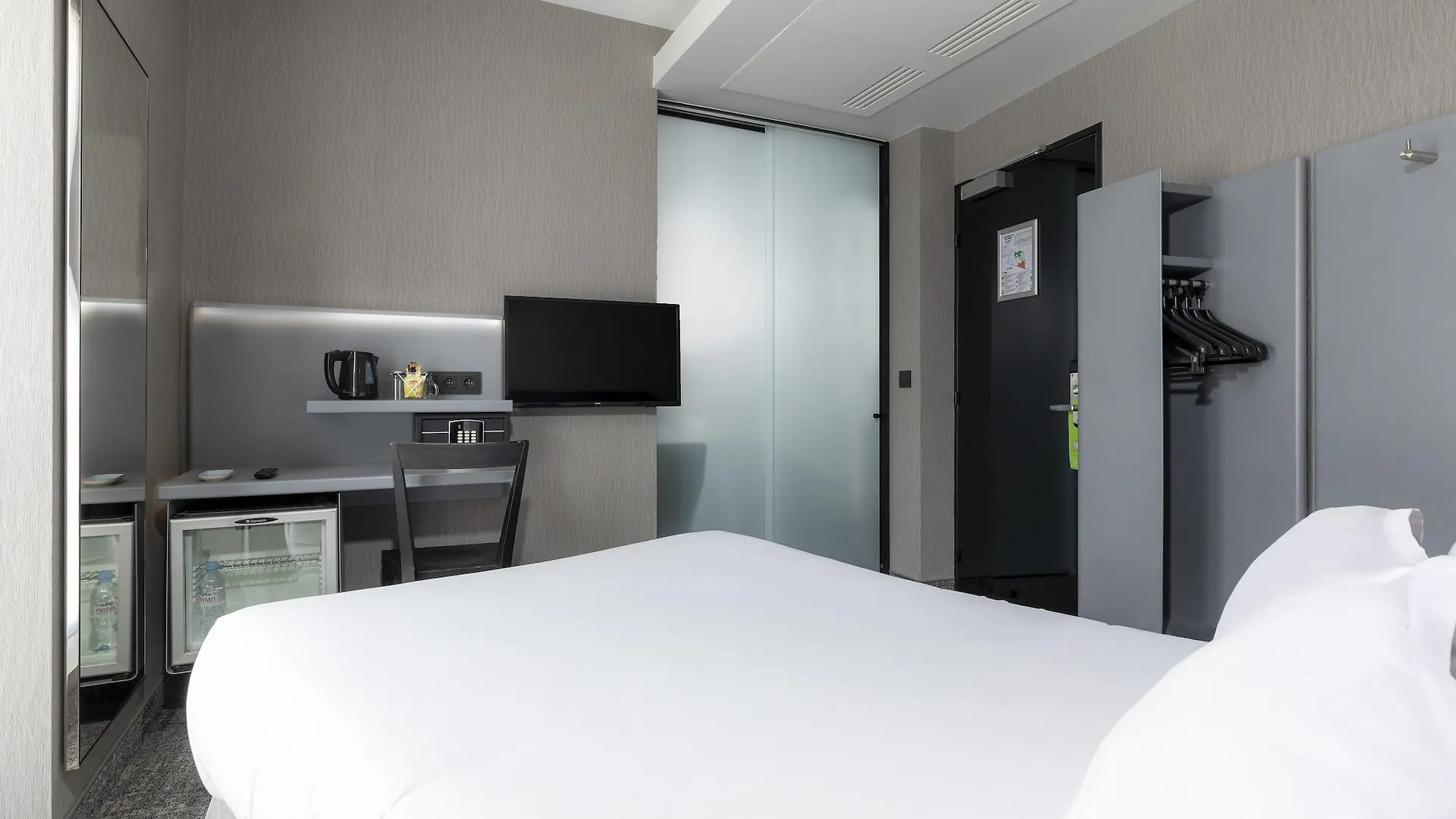 Hotel Libertel Montmartre Opera 3*