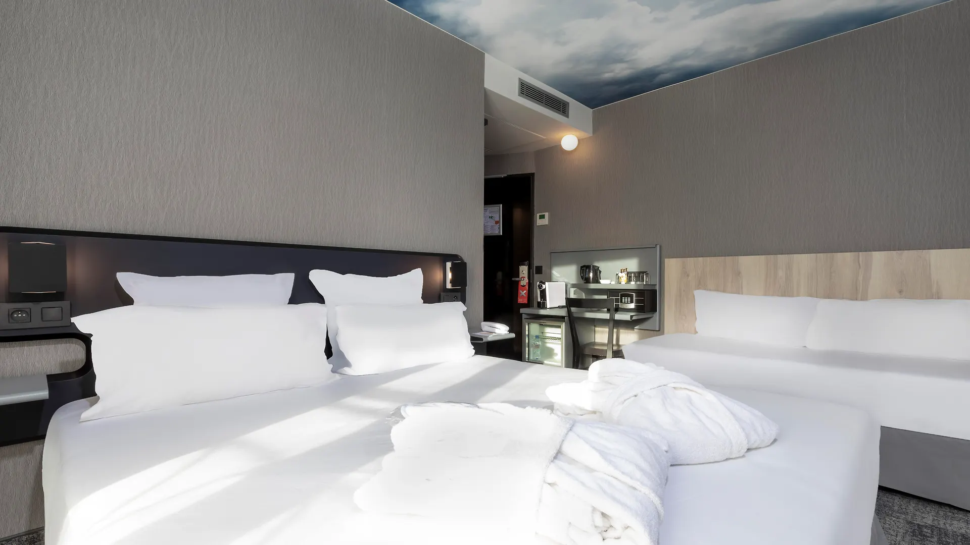 Libertel Montmartre Opera Hotel 3*
